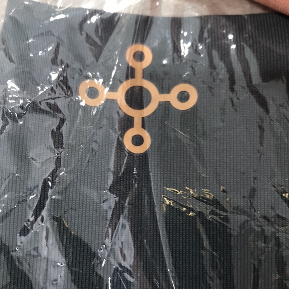 Tommie Copper Pair of Half Finger Gloves and Wrist Recovery Sleeves Size Small - Picture 3 of 10